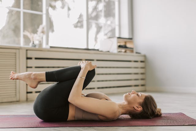 beginner bodyweight exercises at home heading image