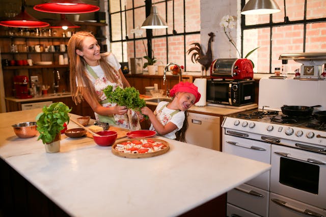 Kitchen organization for busy moms with smart storage ideas