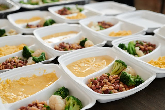 Meal prep ideas for maintaining balanced nutrition for daily wellness 