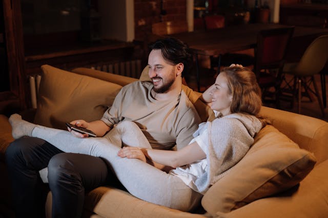 Nighttime habits that affect mental peace and improve sleep quality
