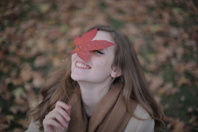 Adjusting natural skin care by season for healthy glowing skin 