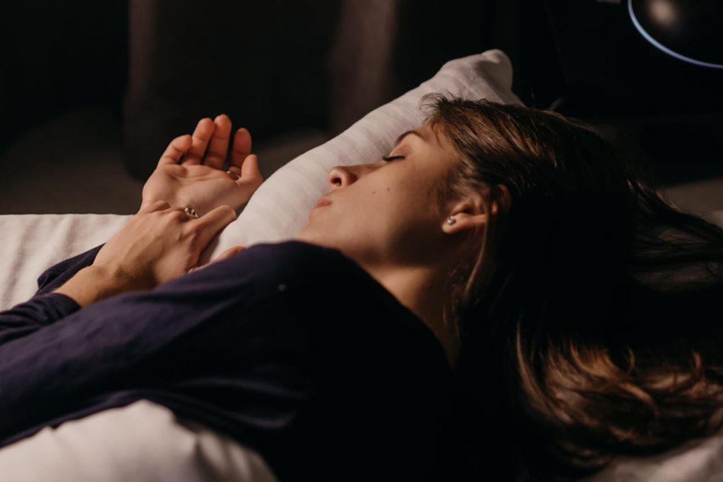 Calm bedroom environment supporting deep rest and mental wellness – sleep mental wellness tips