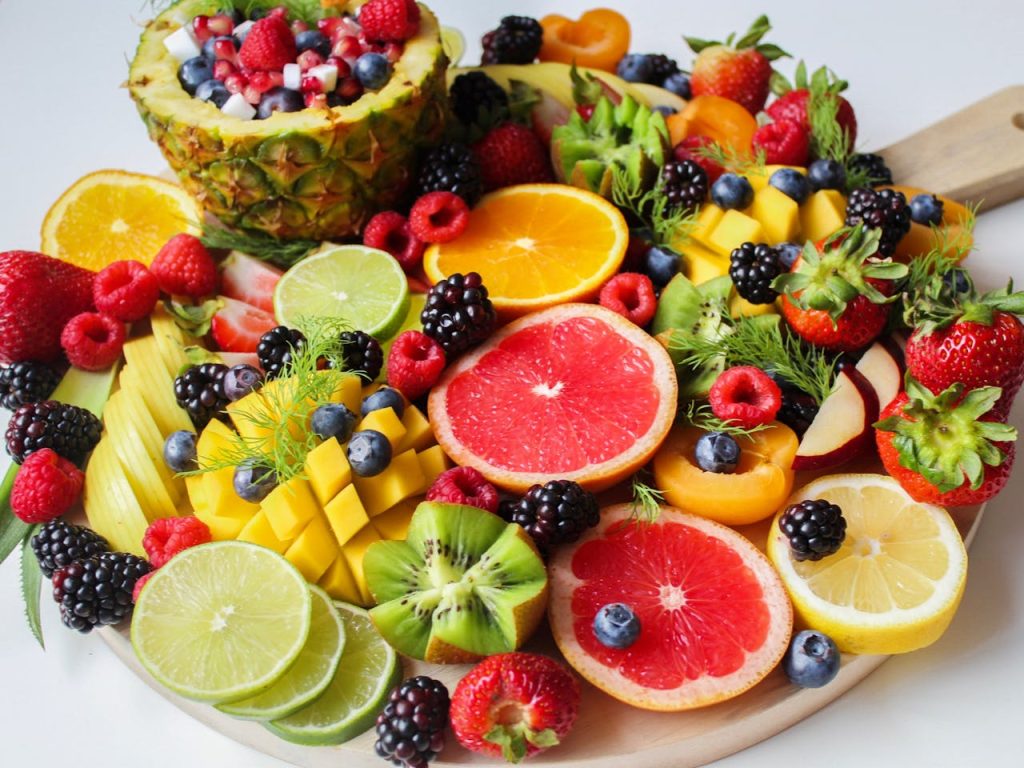 Top antioxidant-rich fruits for glowing skin 🍇🍊🍓 for natural skin detox and hydration