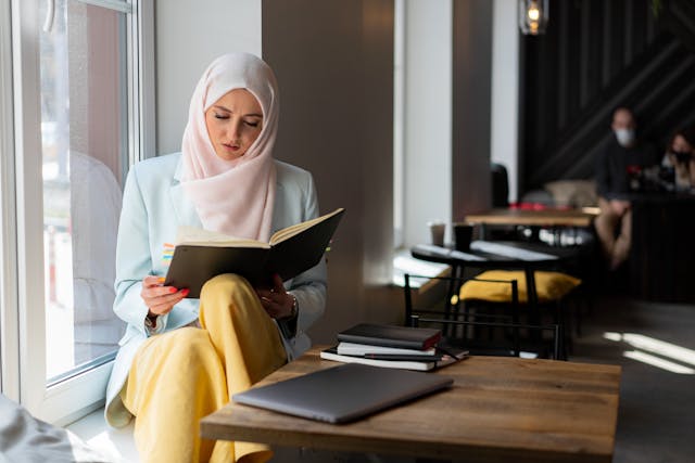 Top 12 Emotional Intelligence Habits to boost self-awareness and mental wellness