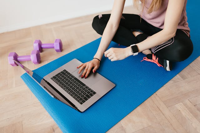 Future of smart wellness technology enhancing healthy lifestyle through AI health devices and digital wellness solutions