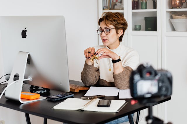 Person using smart technology tools representing daily productivity hacks to improve work efficiency