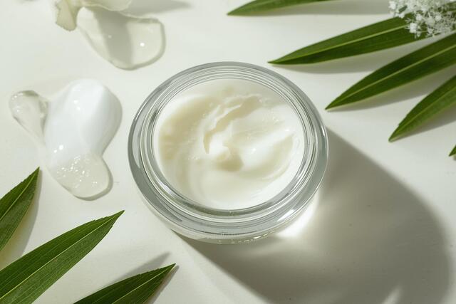 Water-based natural face cream for glowing and healthy skin
